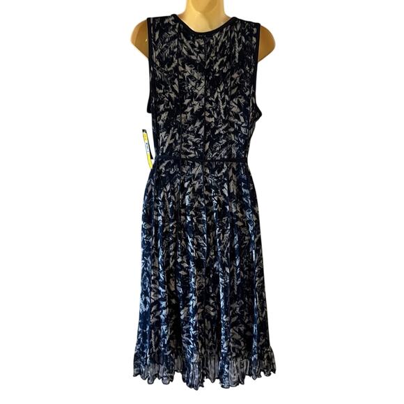 ILE Size 12 Navy & Beige Print Stretch Knit Dress with Tie Belt NWT Sleeveless - Picture 3 of 10
